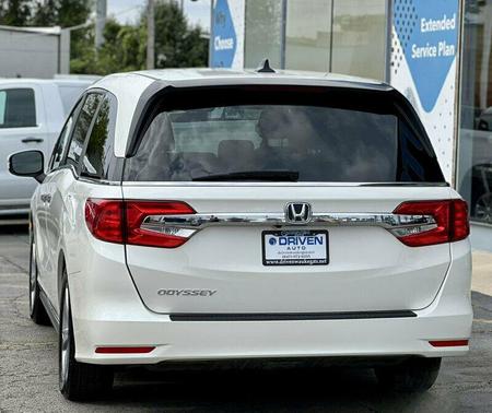 White Diamond Pearl 2018 Honda Odyssey EX-L