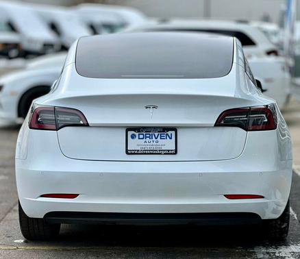 2022 Tesla Model 3 Standard Range