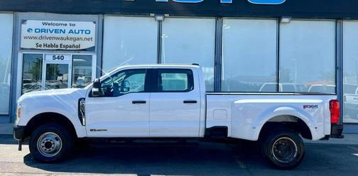 Oxford White 2024 Ford F-350 SUPER DUTY