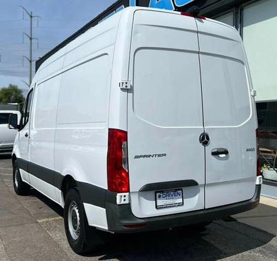 Arctic White 2022 Mercedes-Benz Sprinter 2500 Standard Roof