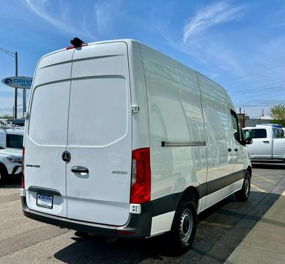 Arctic White 2022 Mercedes-Benz Sprinter 2500 Standard Roof