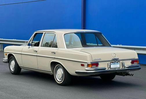 1971 Mercedes-Benz 280SE Base