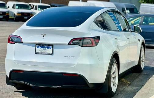 2022 Tesla Model Y Long Range AWD
