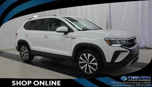Pure White 2024 Volkswagen Taos SE FWD