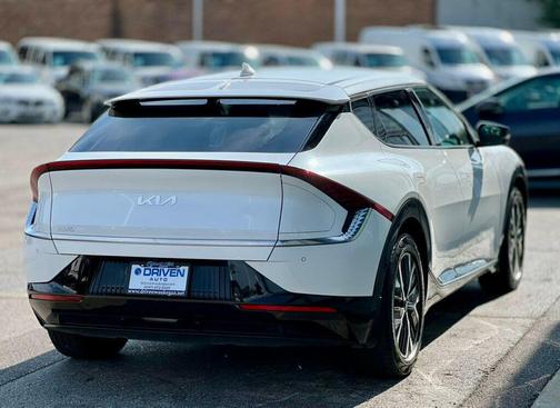 2022 Kia EV6 Wind RWD