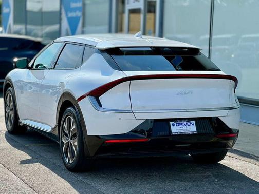 2022 Kia EV6 Wind RWD