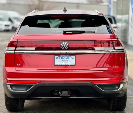 2024 Volkswagen Atlas Cross Sport 2.0T SE w/Technology