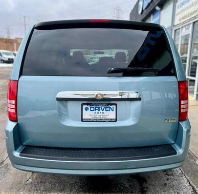 2008 Chrysler Town & Country 4dr Wagon LX