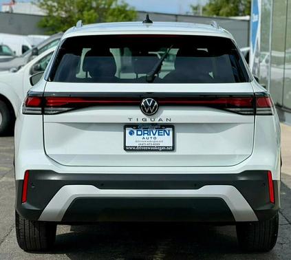 Pure White 2025 Volkswagen Tiguan 2.0T S