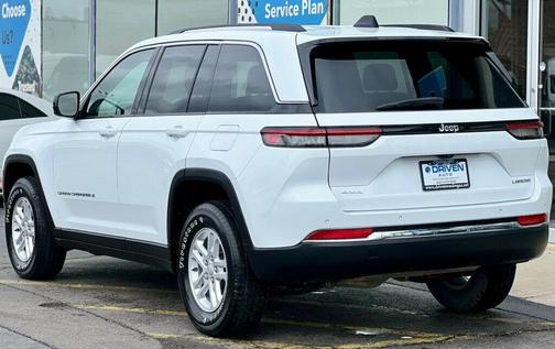 2022 Jeep Grand Cherokee Laredo