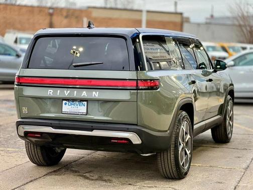 2023 Rivian R1S Launch Edition AWD