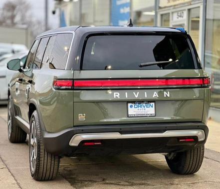 2023 Rivian R1S Launch Edition AWD