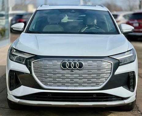 2022 Audi e-tron Premium