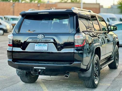 Midnight Black Metallic 2016 Toyota 4Runner SR5 Premium
