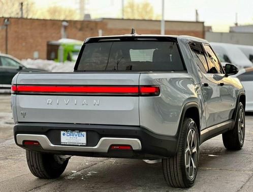 2024 Rivian R1T ADVENTURE