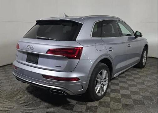 Florett Silver Metallic 2022 Audi Q5 45 S line Premium