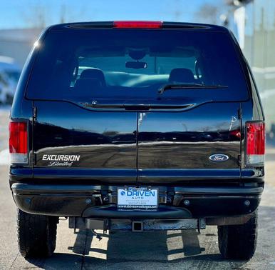 2005 Ford Excursion 137' WB 6.8L Limited 4WD