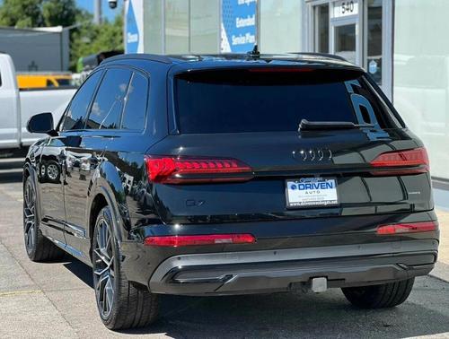 Mythos Black Metallic 2023 Audi Q7 55 Prestige