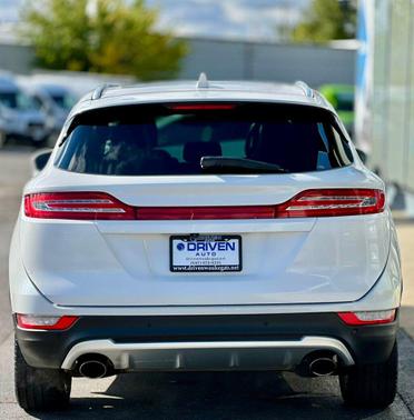 2016 Lincoln MKC Select
