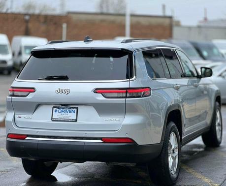 2022 Jeep Grand Cherokee L Laredo