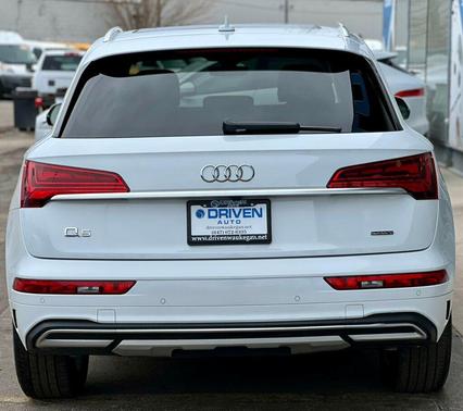 2022 Audi Q5 40 Premium