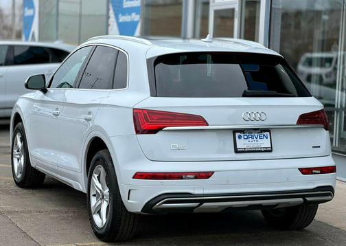 2022 Audi Q5 40 Premium