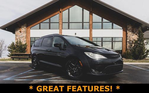 2018 Chrysler Pacifica Touring-L