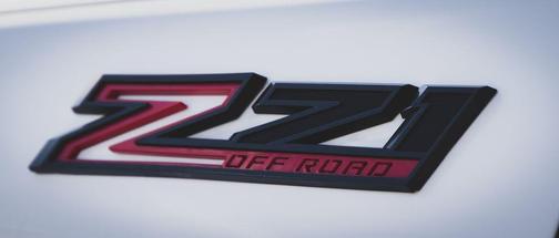 Summit White 2019 Chevrolet Silverado 1500 LT Trail Boss