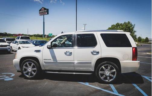 2012 Cadillac Escalade Luxury