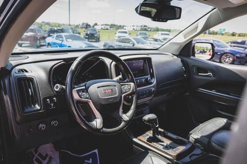 Onyx Black 2019 GMC Canyon Denali