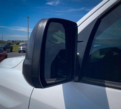 Super White 2016 Toyota Tundra SR
