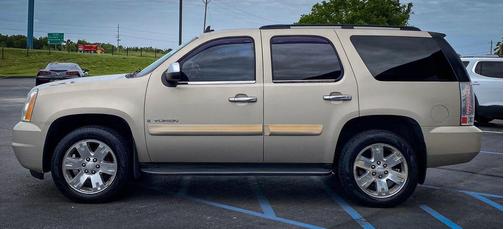 Gold Mist Metallic 2008 GMC Yukon SLE