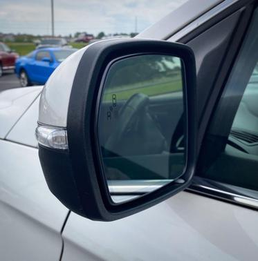 White Platinum Clearcoat Metallic 2015 Ford Edge Titanium