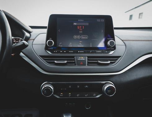 2021 Nissan Altima SR FWD