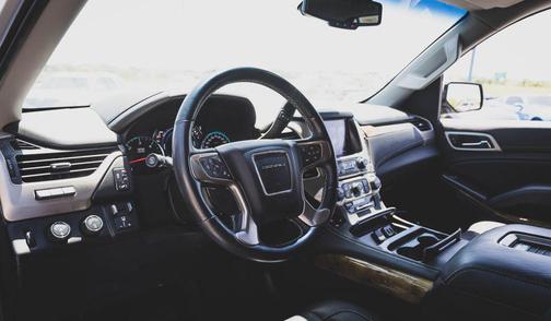 Quicksilver Metallic 2017 GMC Yukon Denali