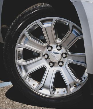 Quicksilver Metallic 2017 GMC Yukon Denali