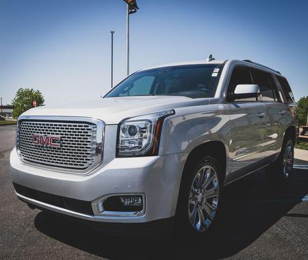 Quicksilver Metallic 2017 GMC Yukon Denali