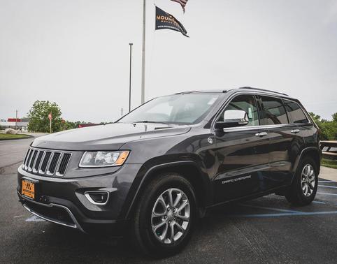 Granite Crystal Metallic Clearcoat 2016 Jeep Grand Cherokee Limited