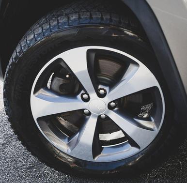 Light Brownstone Pearlcoat 2019 Jeep Cherokee Limited