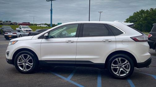 White Platinum Clearcoat Metallic 2017 Ford Edge Titanium