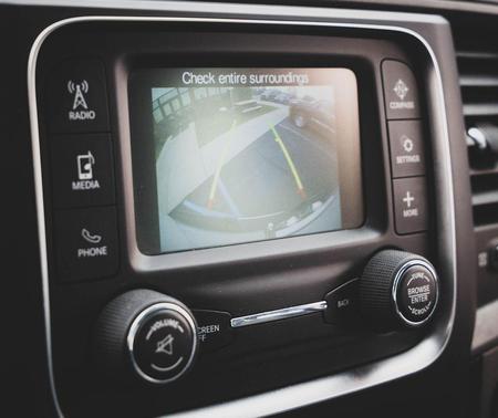 Bright White Clearcoat 2018 RAM 2500 Tradesman Crew Cab 4x4 6'4' Box