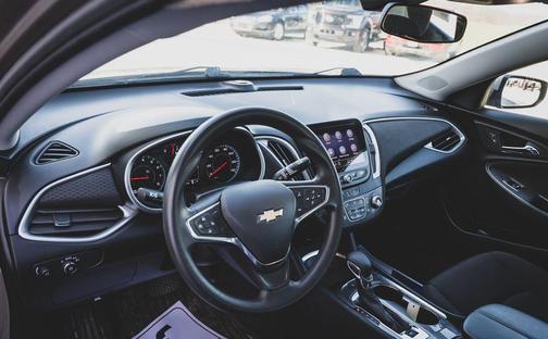 Mineral Gray Metallic 2022 Chevrolet Malibu FWD LT