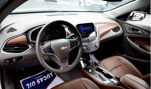 2020 Chevrolet Malibu FWD LT