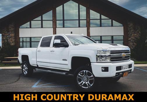 Summit White 2019 Chevrolet Silverado 2500 High Country