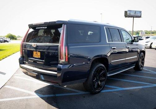 2017 Cadillac Escalade ESV Luxury