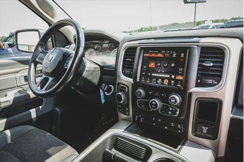 Granite Crystal Metallic Clear 2017 RAM 1500 Big Horn