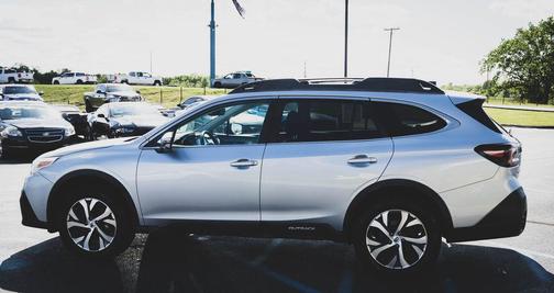 Ice Silver Metallic 2022 Subaru Outback Limited