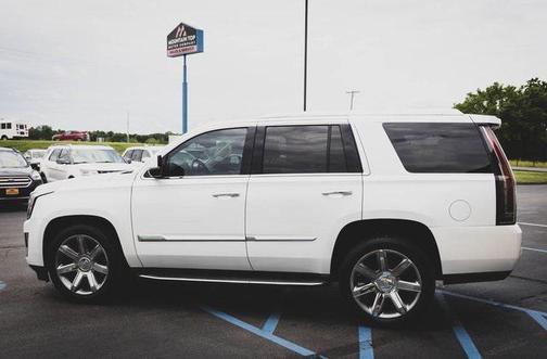 2016 Cadillac Escalade Luxury