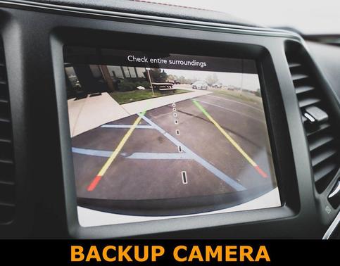 Bright White Clearcoat 2019 Jeep Cherokee Trailhawk