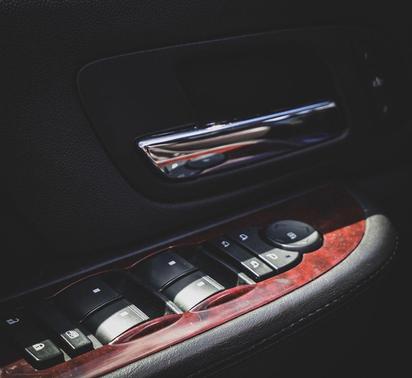 Black Raven 2009 Cadillac Escalade EXT Base